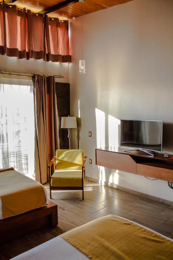 Hotel Rancho Tabachines Zitácuaro エクステリア 写真