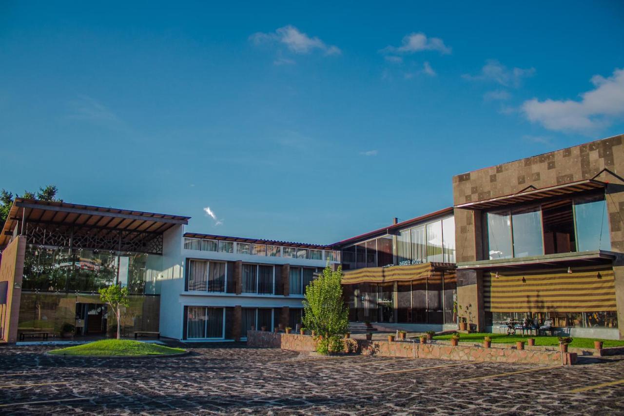 Hotel Rancho Tabachines Zitácuaro エクステリア 写真