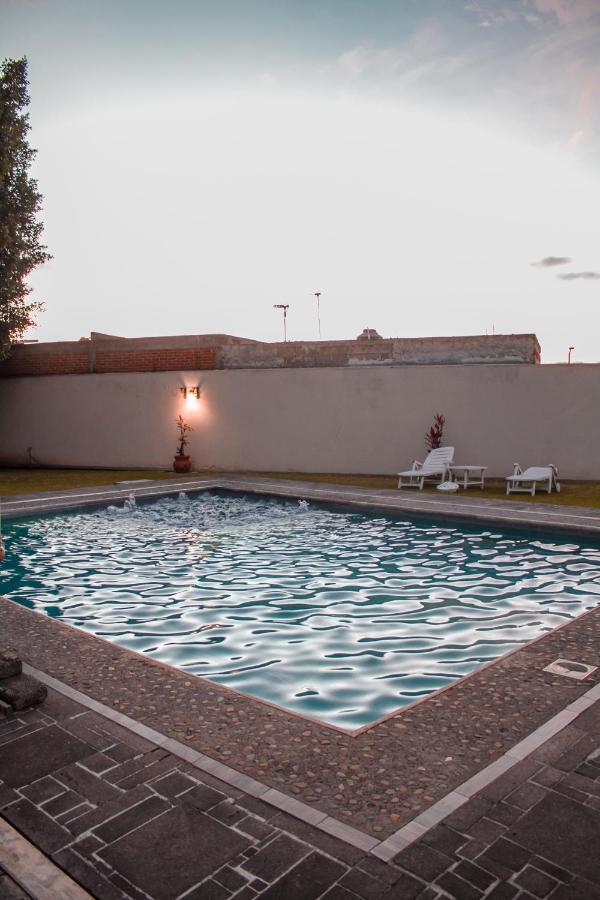 Hotel Rancho Tabachines Zitácuaro エクステリア 写真