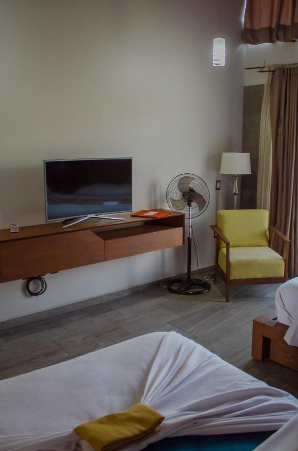 Hotel Rancho Tabachines Zitácuaro エクステリア 写真