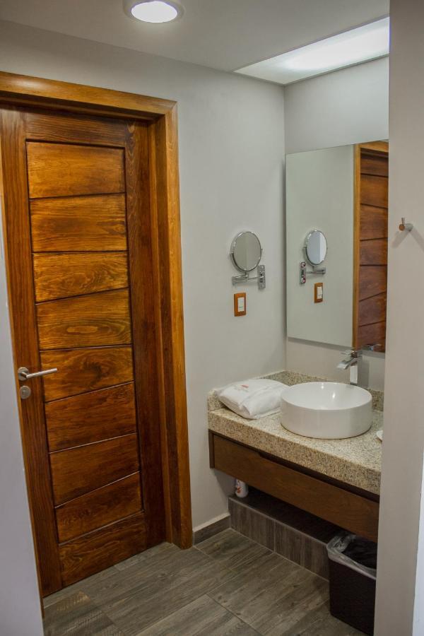Hotel Rancho Tabachines Zitácuaro エクステリア 写真